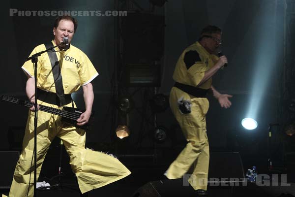 DEVO - 2008-06-03 - PARIS - Espace Charlie Parker - Grande Halle - 